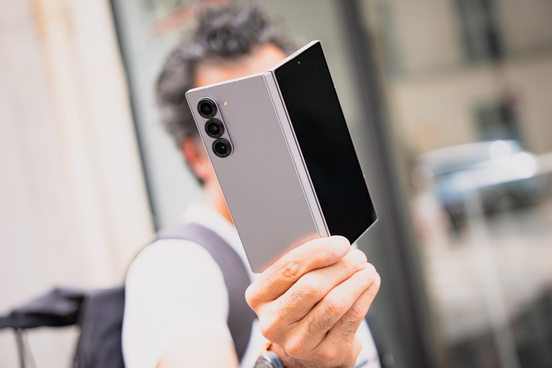 Samsung Galaxy Z Fold 7 odprt 8,2 palčni zaslon za multitasking